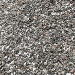 Granito skaldos ir druskos mišinys fr. 2-5 mm