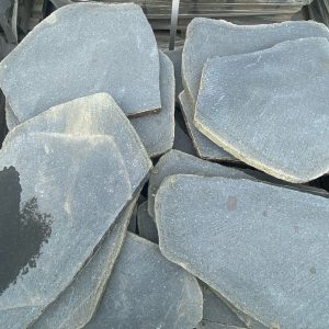 Bazalto plokštės, diametras 20-80 cm, 2-3cm storio, juodos